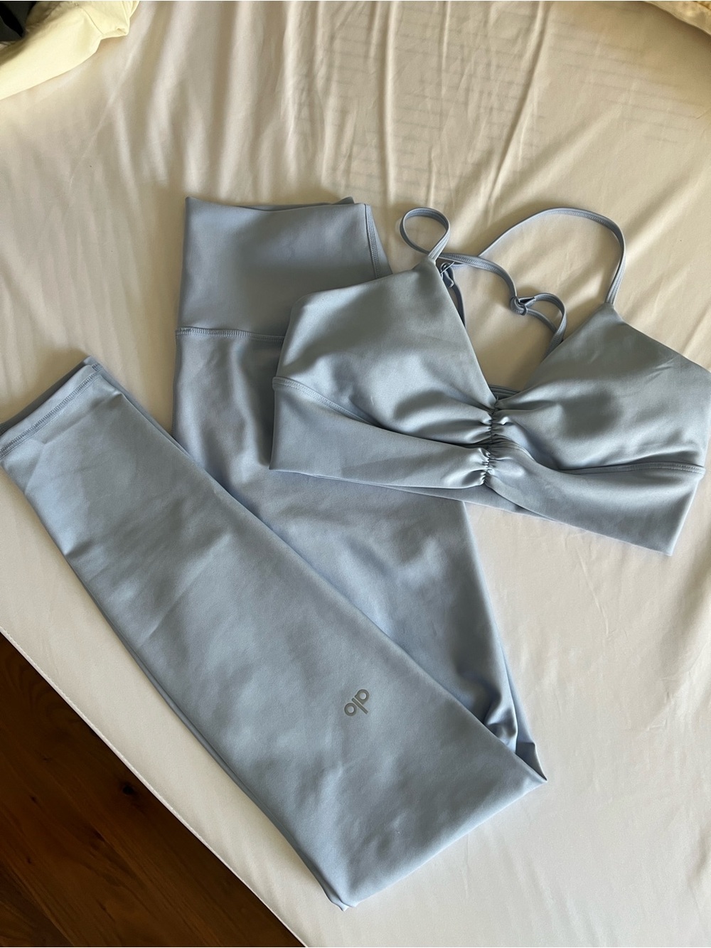 Alo Seashell Blue Airlift Divine Sports Bra and Leggings Matching Set